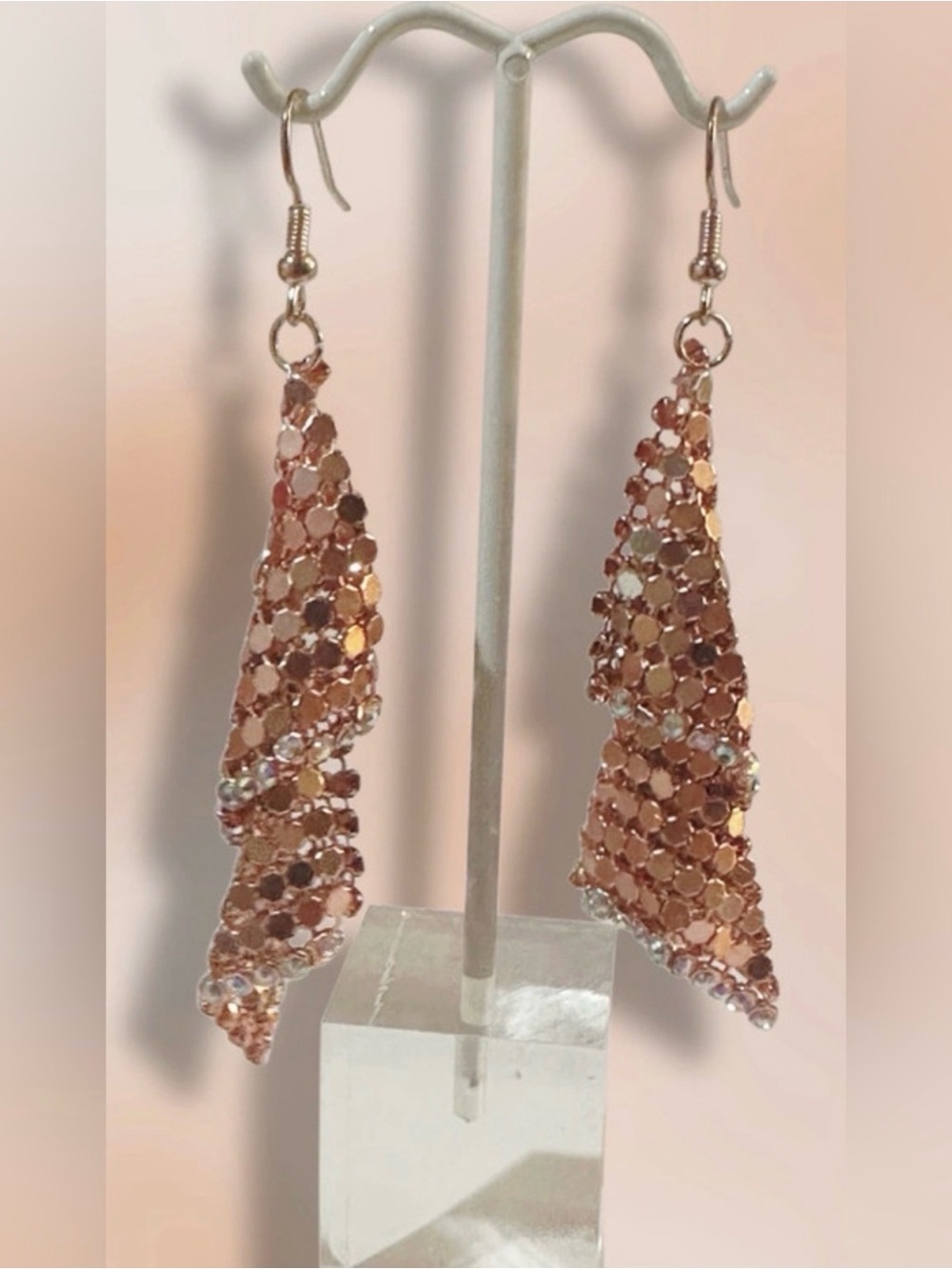 Light Pink Sparkle Mesh
Statement
Earrings With Rhinestones